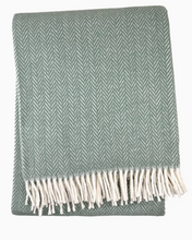 Load image into Gallery viewer, Herringbone Plush Throw